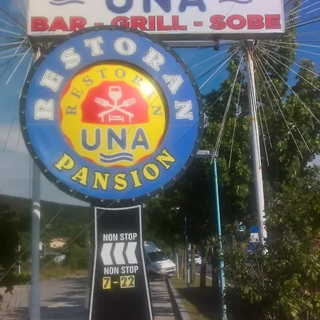 Penzion Una לינה וארוחת בוקר *
